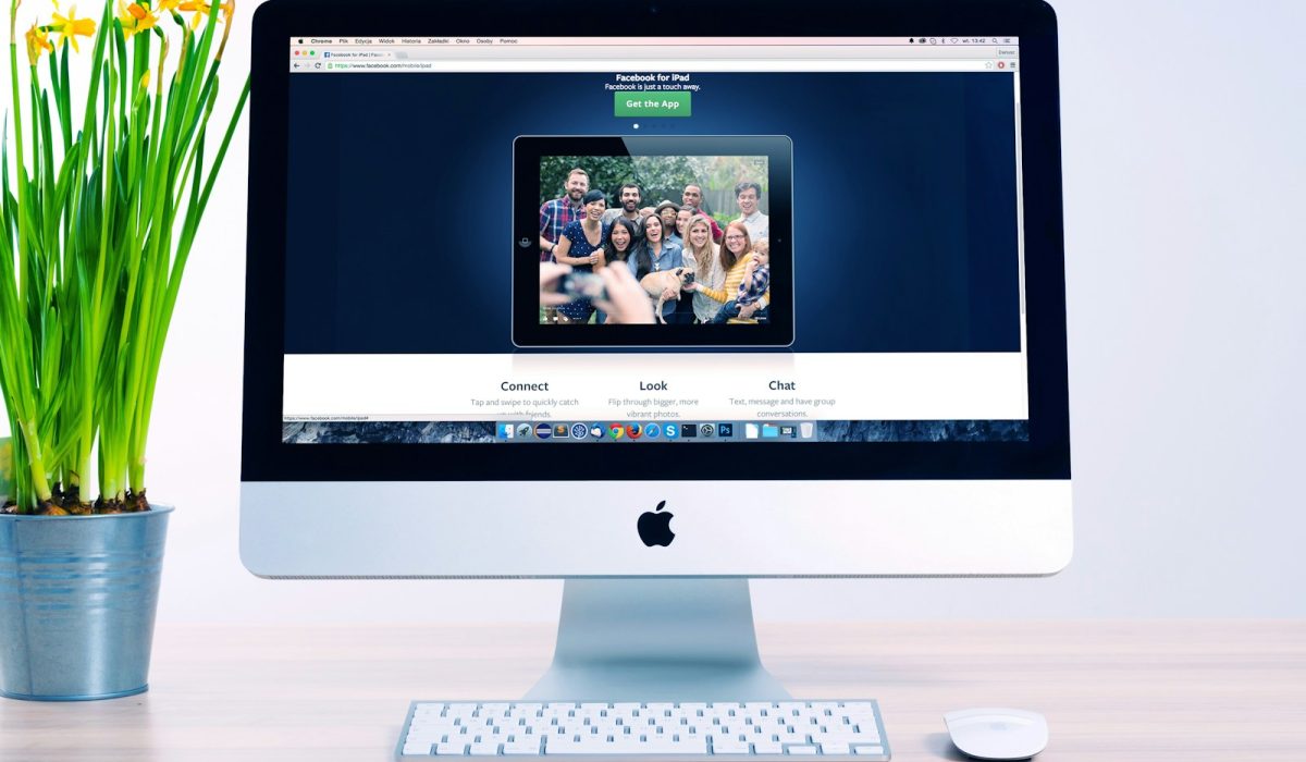 turned on silver iMac